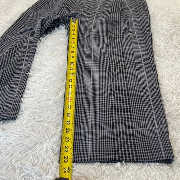 A New Day Black and White Plaid Trousers CROPPED WOMENS SIZE 6 - Picture 2 of 8